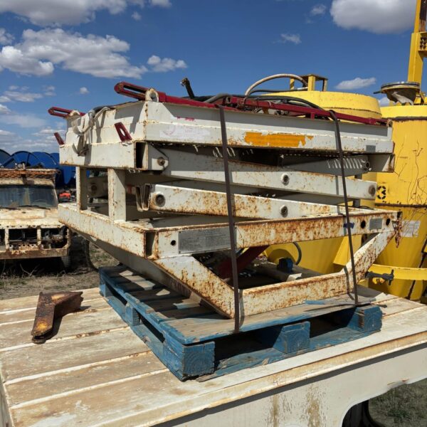Scissor Deck for Pickup Truck - Image 2