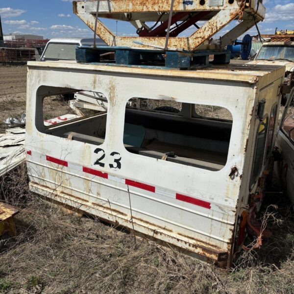6 Person - Personnel Carrier - Image 2