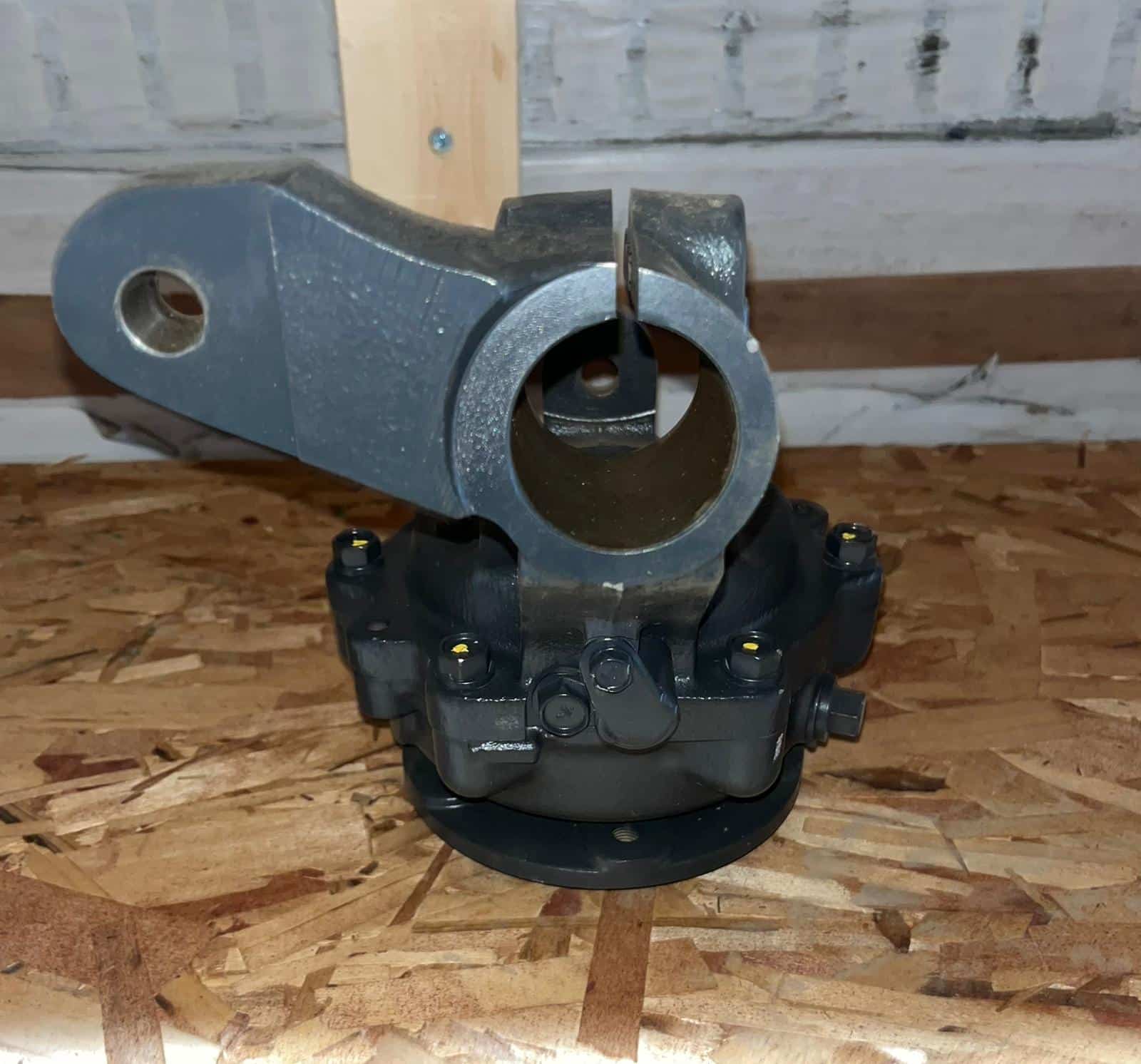 Kubota RTV Right Front Axle Knuckle - Image 2