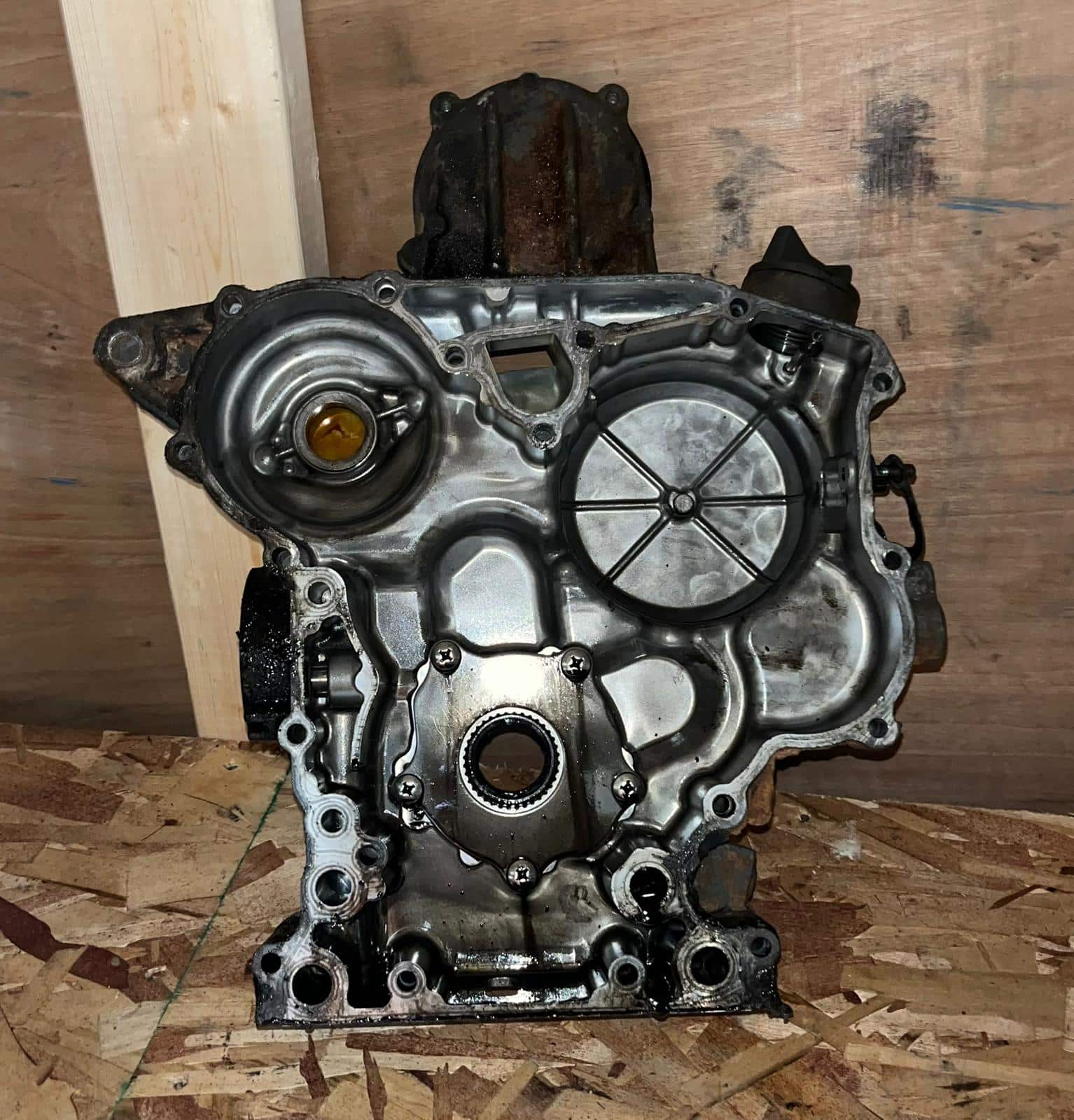 Kubota D1105 Engine Gear Case - Image 2