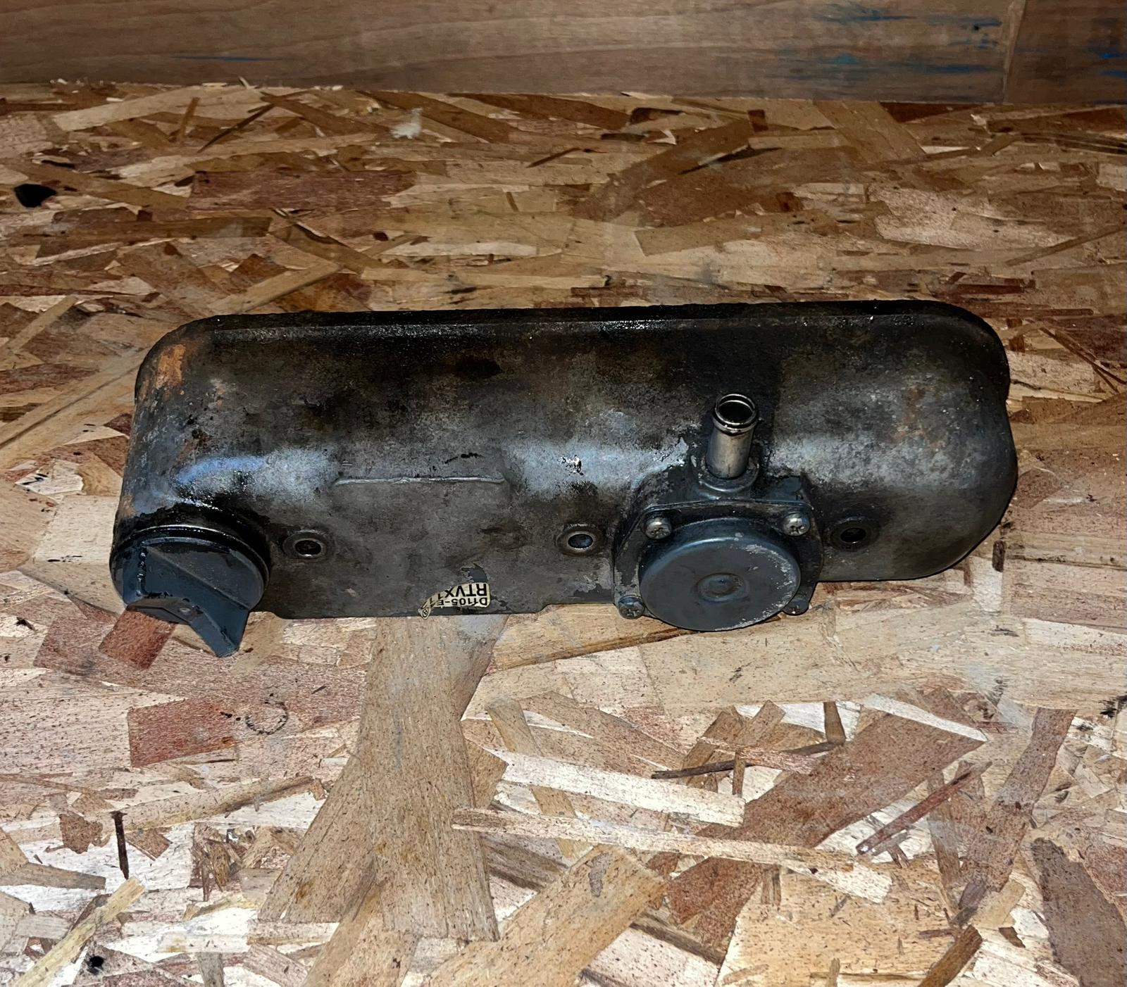 D1105 Engine Cylinder Head Cover Assembly - Image 2