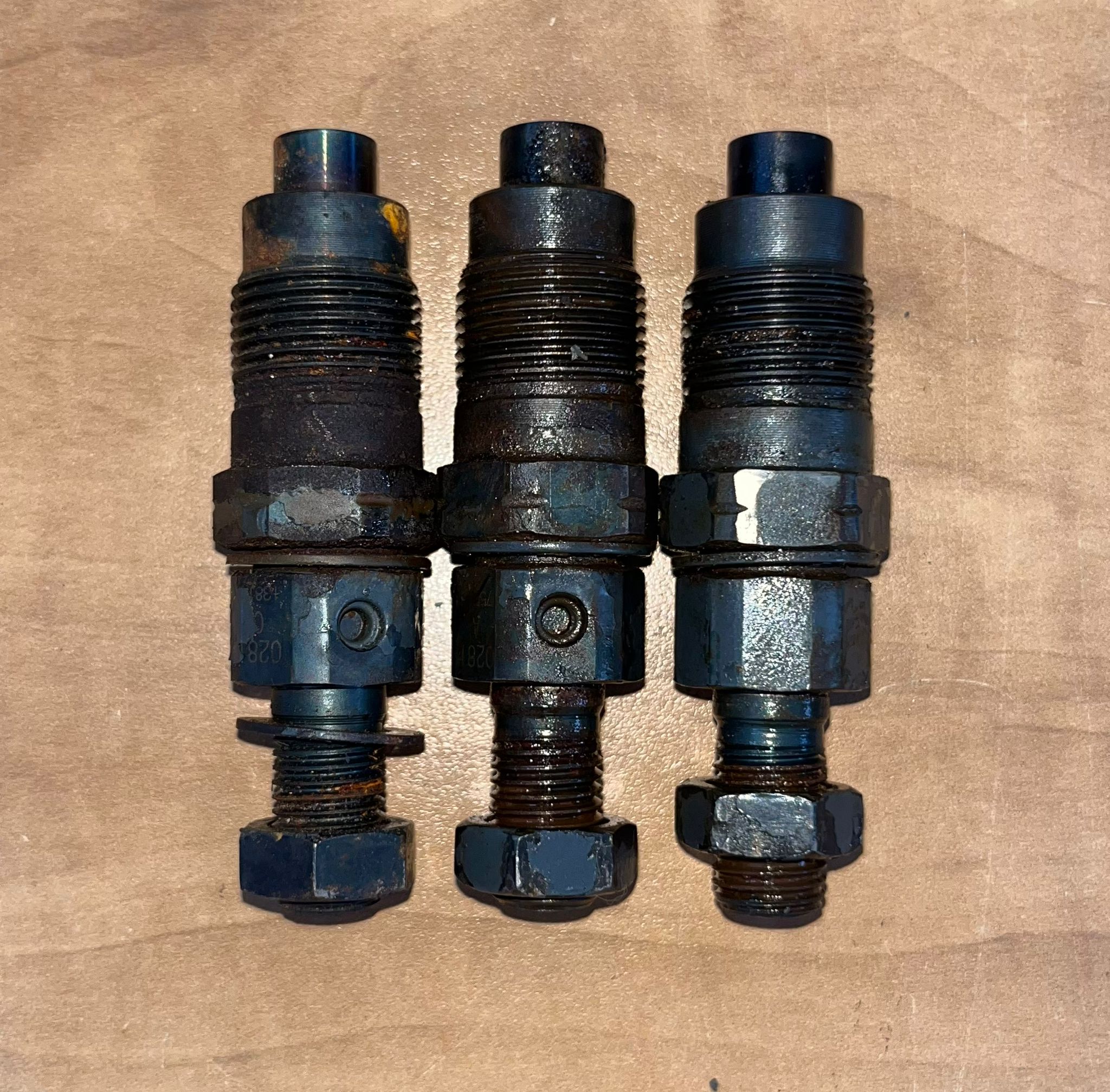 Kubota D1105 Engine Fuel Injector (3pcs)