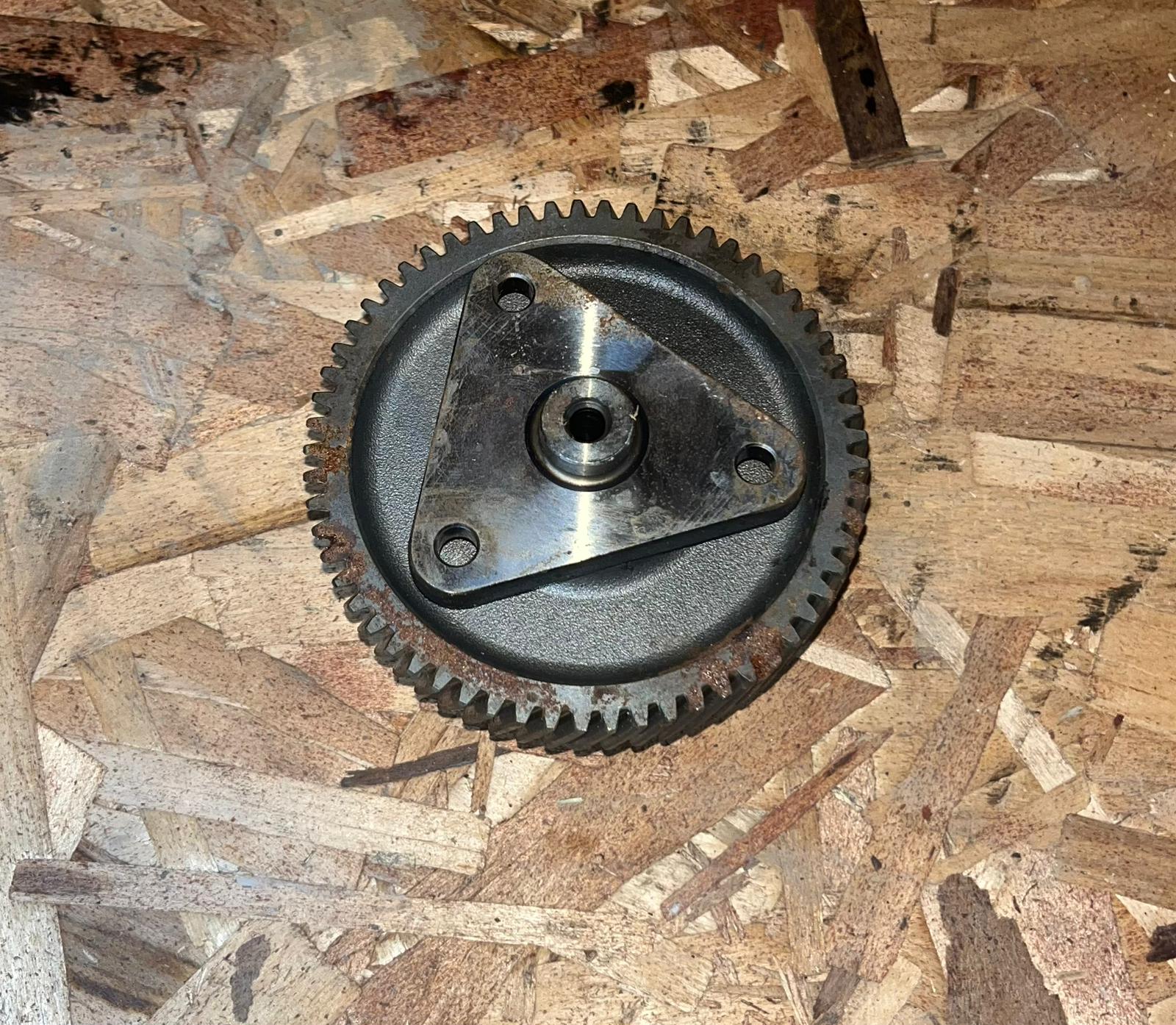 Kubota D1105 Engine Idle Gear (Comp) - Image 3