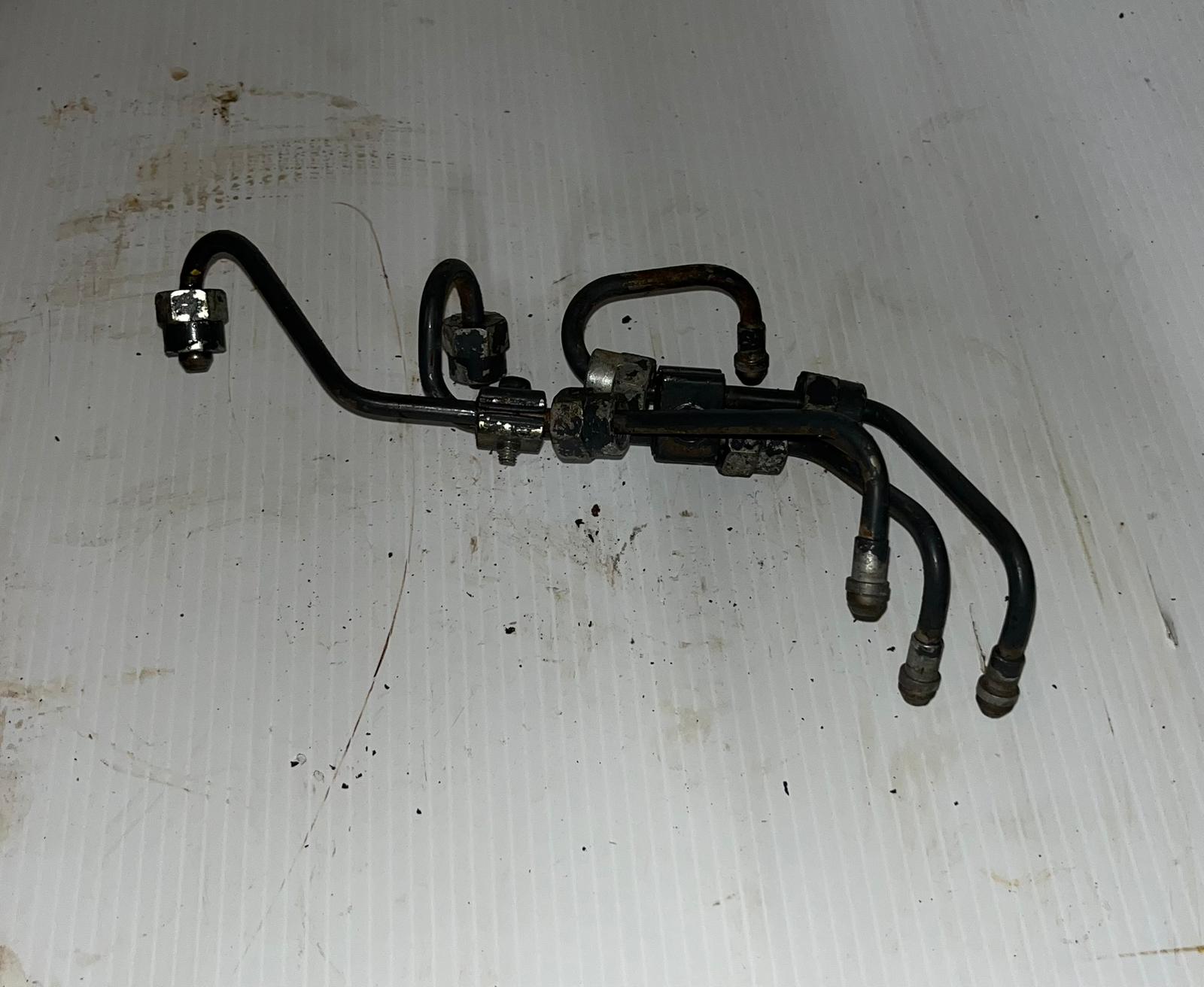 D902 Engine Fuel Injection Pipe Set - Image 3