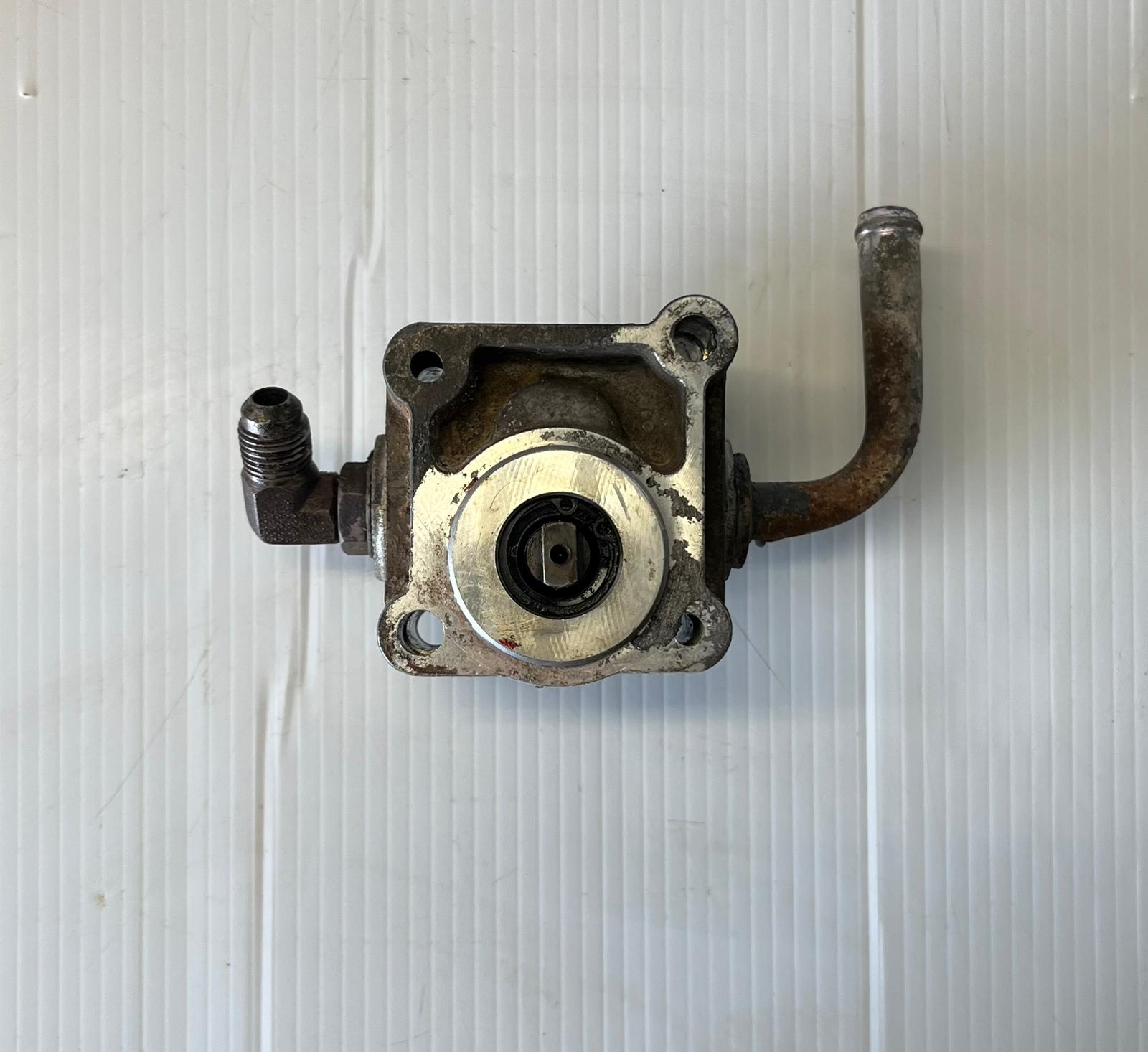 Kubota D902 Engine Hydraulic Pump Assy