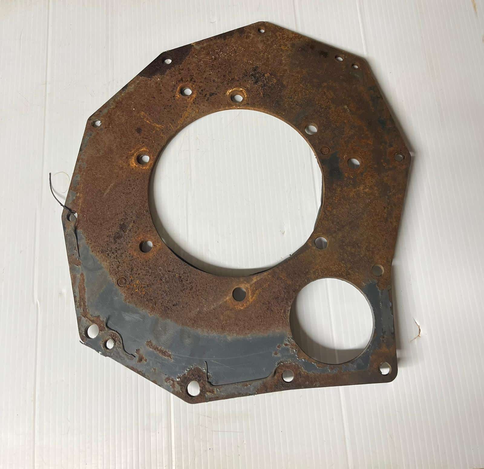 Kubota D1105 Rear End Plate - Image 2