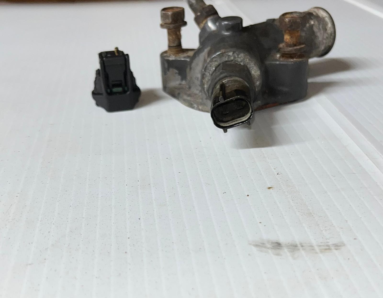 Kubota RTV Thermostat Cover + Switch - Image 2