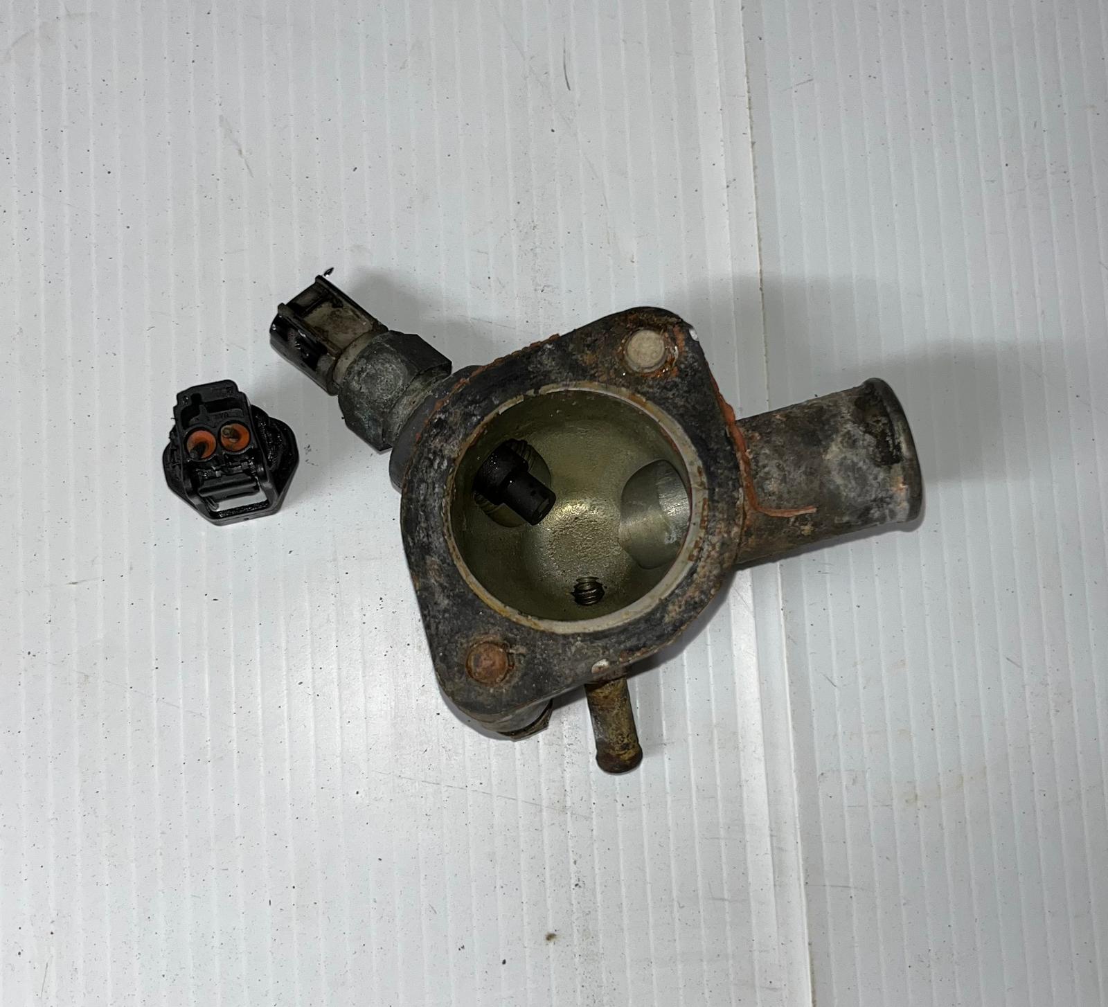 Kubota RTV Thermostat Cover + Switch - Image 4