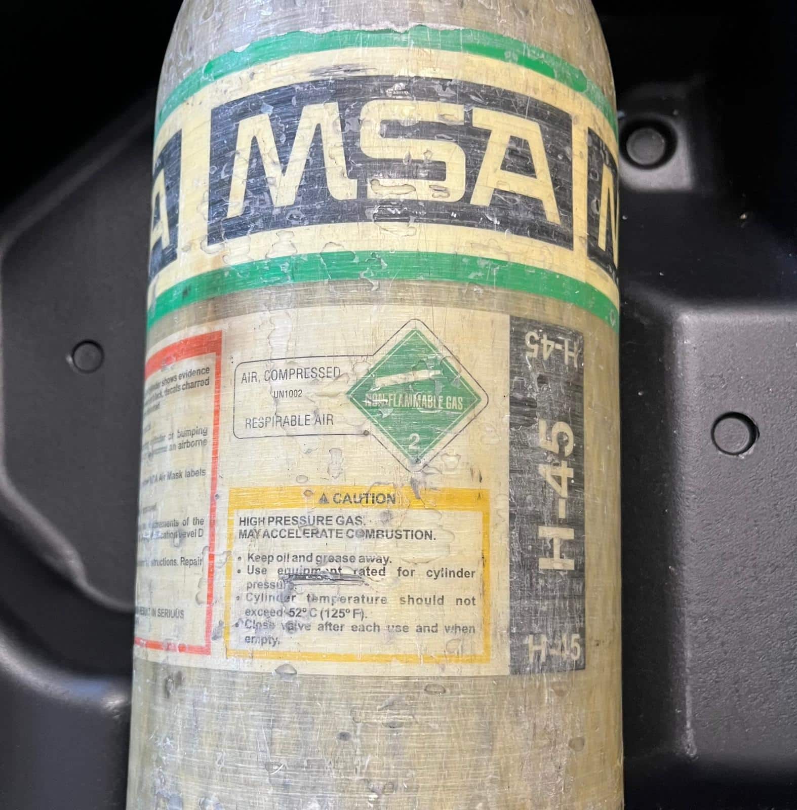 MSA H-45 Carbon Wrapped Air Cylinder w/Case - Image 2