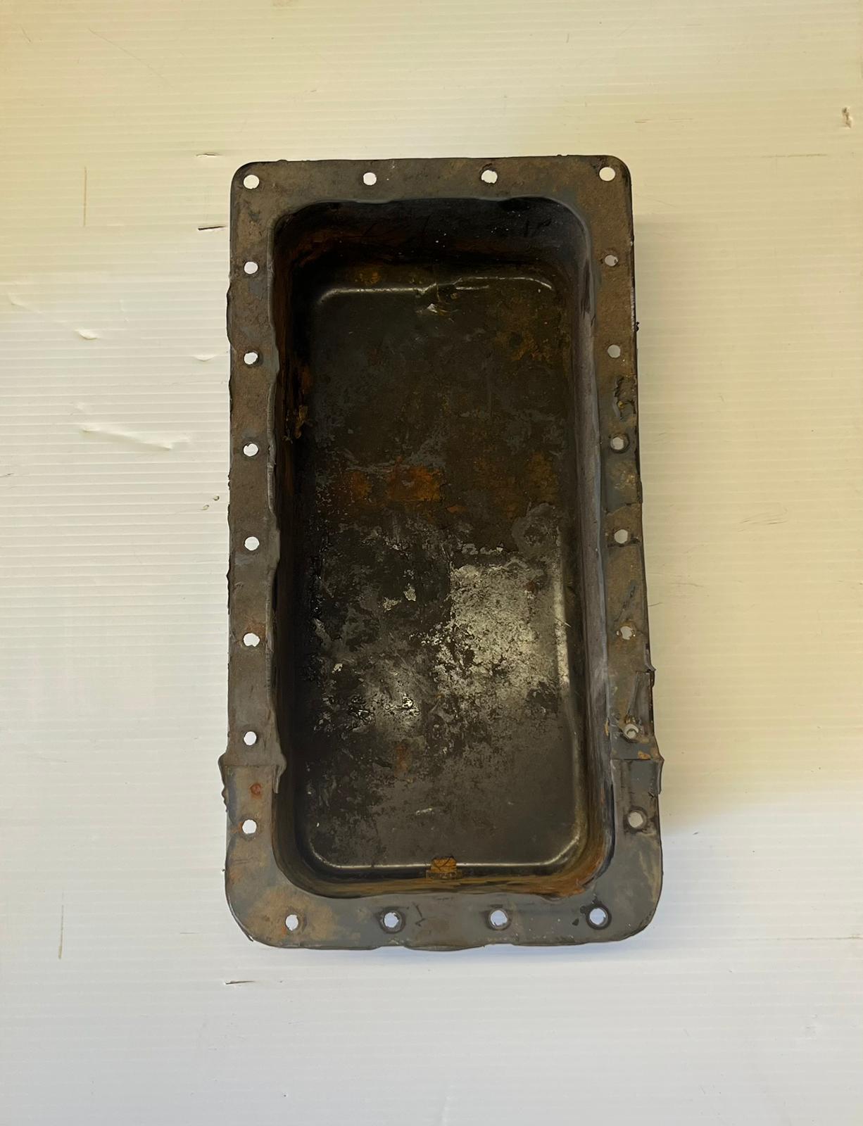 Kubota D902 Engine Oil Pan - Image 6
