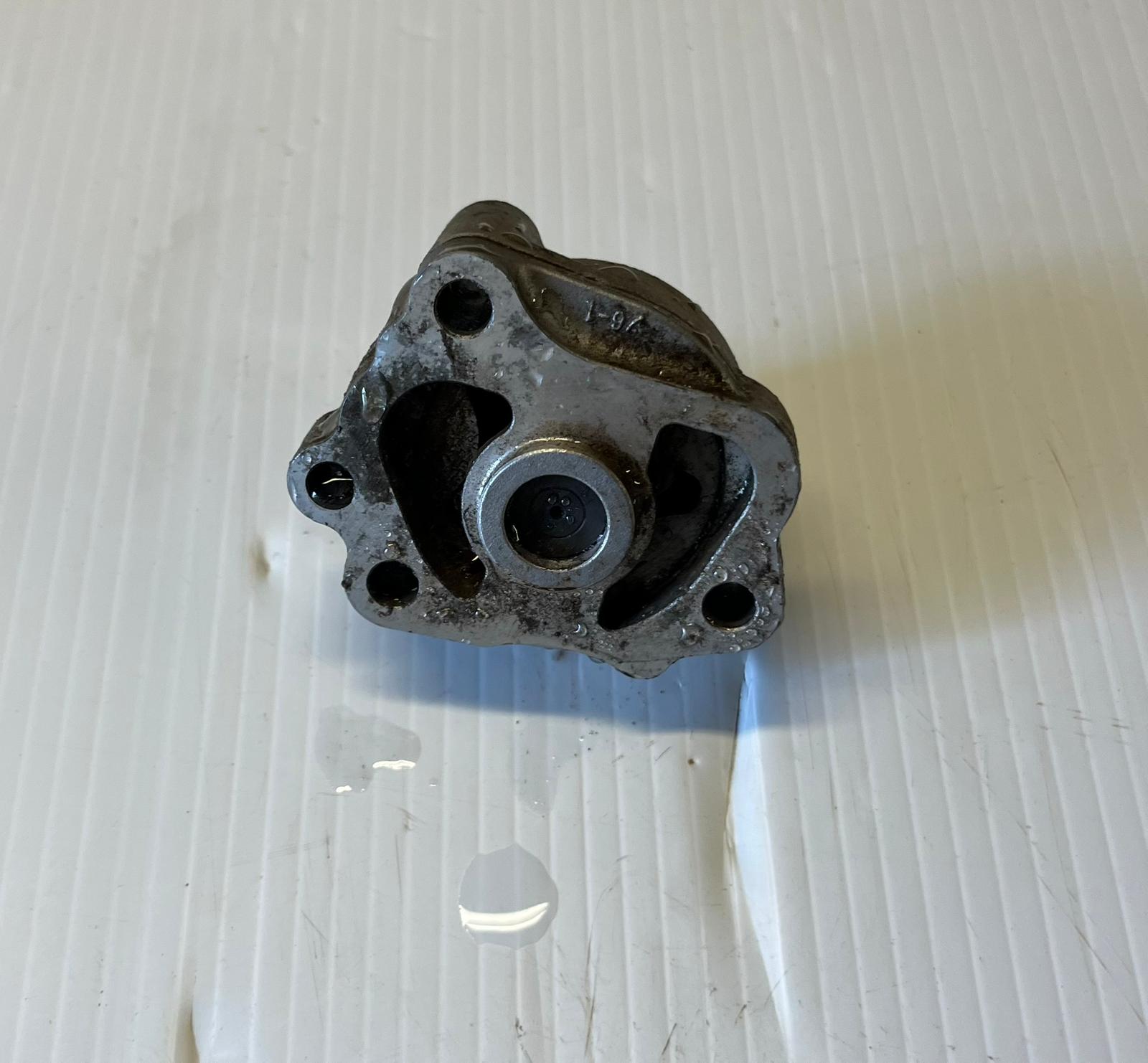 Kubota D902 Engine Oil Pump Assy (#2)