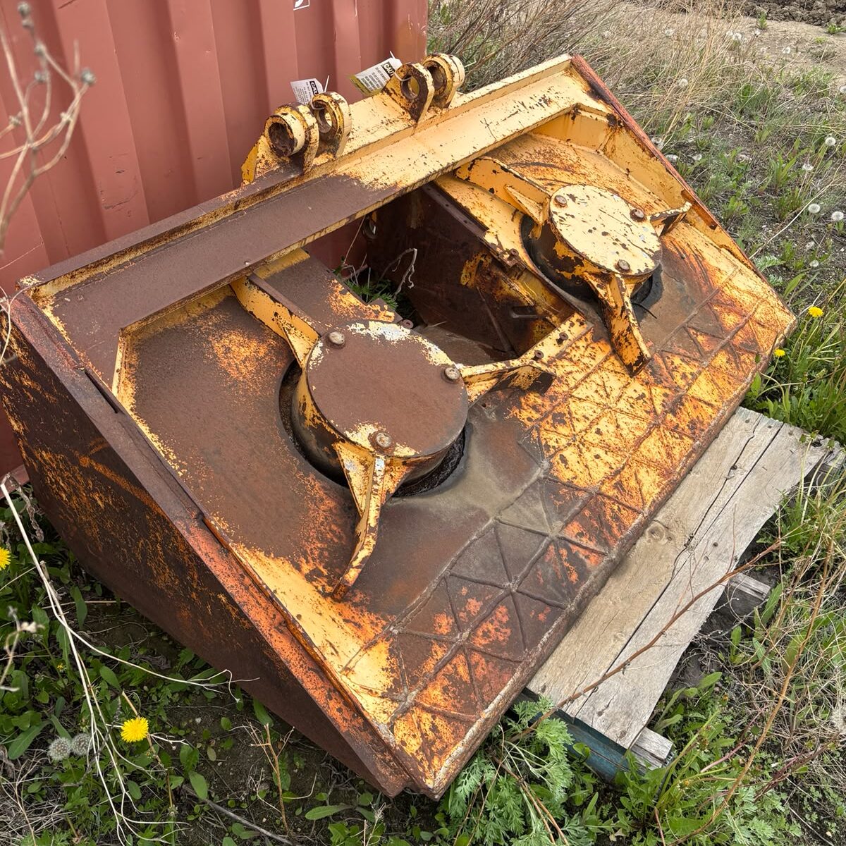 Gathering Arm Table - Image 2