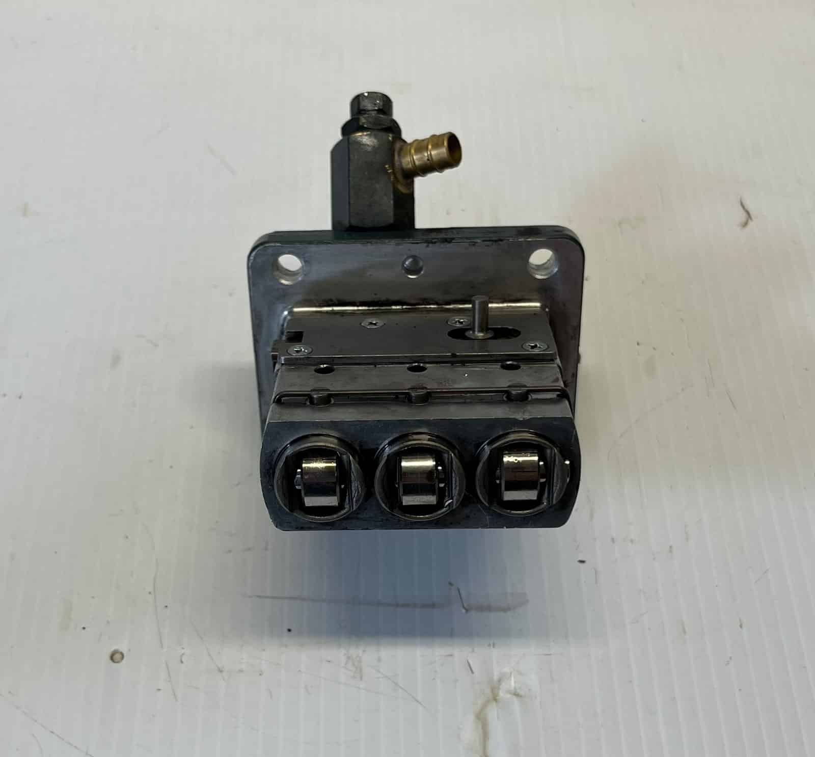 Kubota D1105 Injection Pump Assy - Image 2