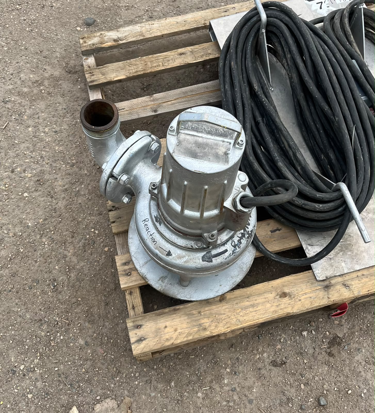 Flygt 3068 Submersible Pump - 2.75" Discharge, 3.2HP w/ Starter - Image 4