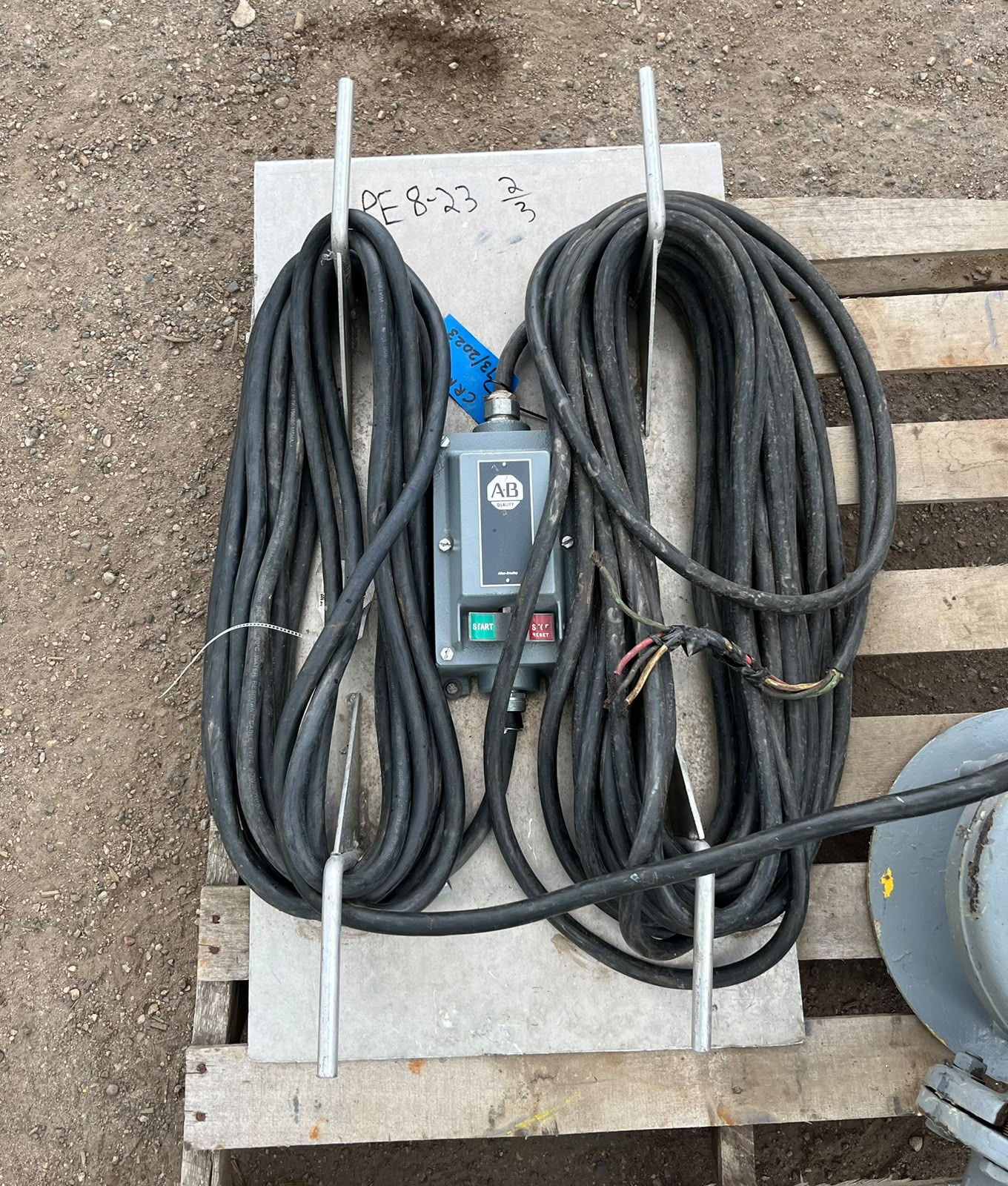 Flygt 3068 Submersible Pump w/ Starter - 2.75" Discharge, 3.2HP - Image 3